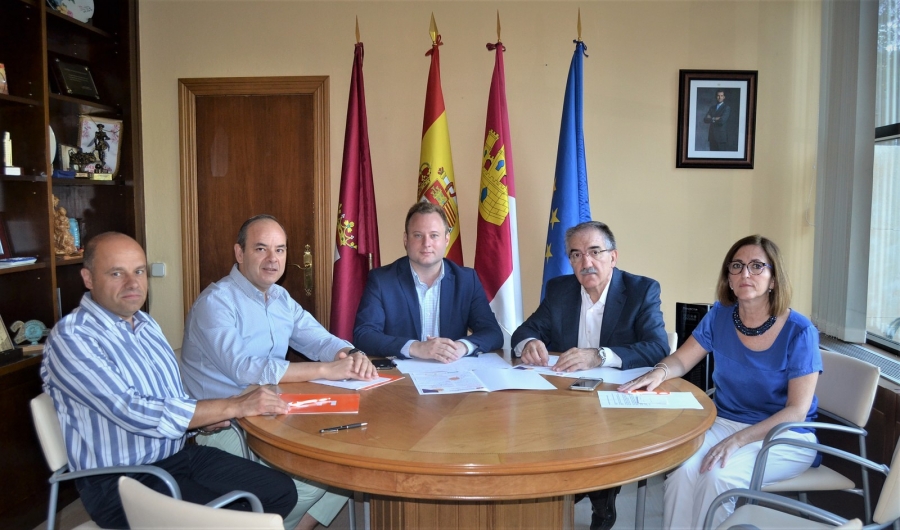 Reunión con el Alcalde de Albacete, D. Vicente Casañ. 5 de agosto de 2019