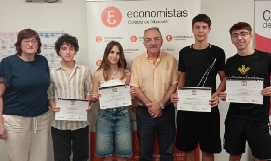 IES Histórico Bachiller Sabuco (Albacete) Ganadores de la fase territorial del Concurso Audiovisual de Educación Financiera 2024/2025